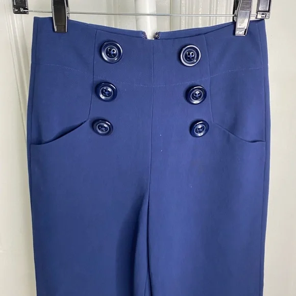 Alice and Olivia Ferris Cropped Sailor Pants - Picture 4 of 9